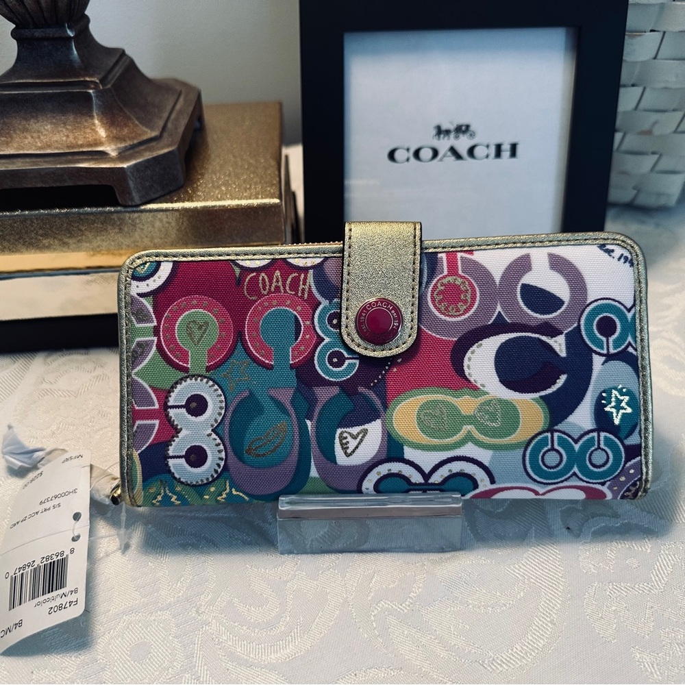 Coach Rare NWT Poppy Pop C Jazzy Signature Wallet Vibrant Design MSRP $228